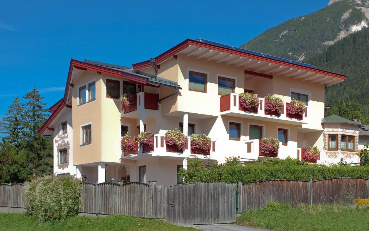 Haus Steinbock Bed and Breakfast Neustift im Stubaital Exteriör bild