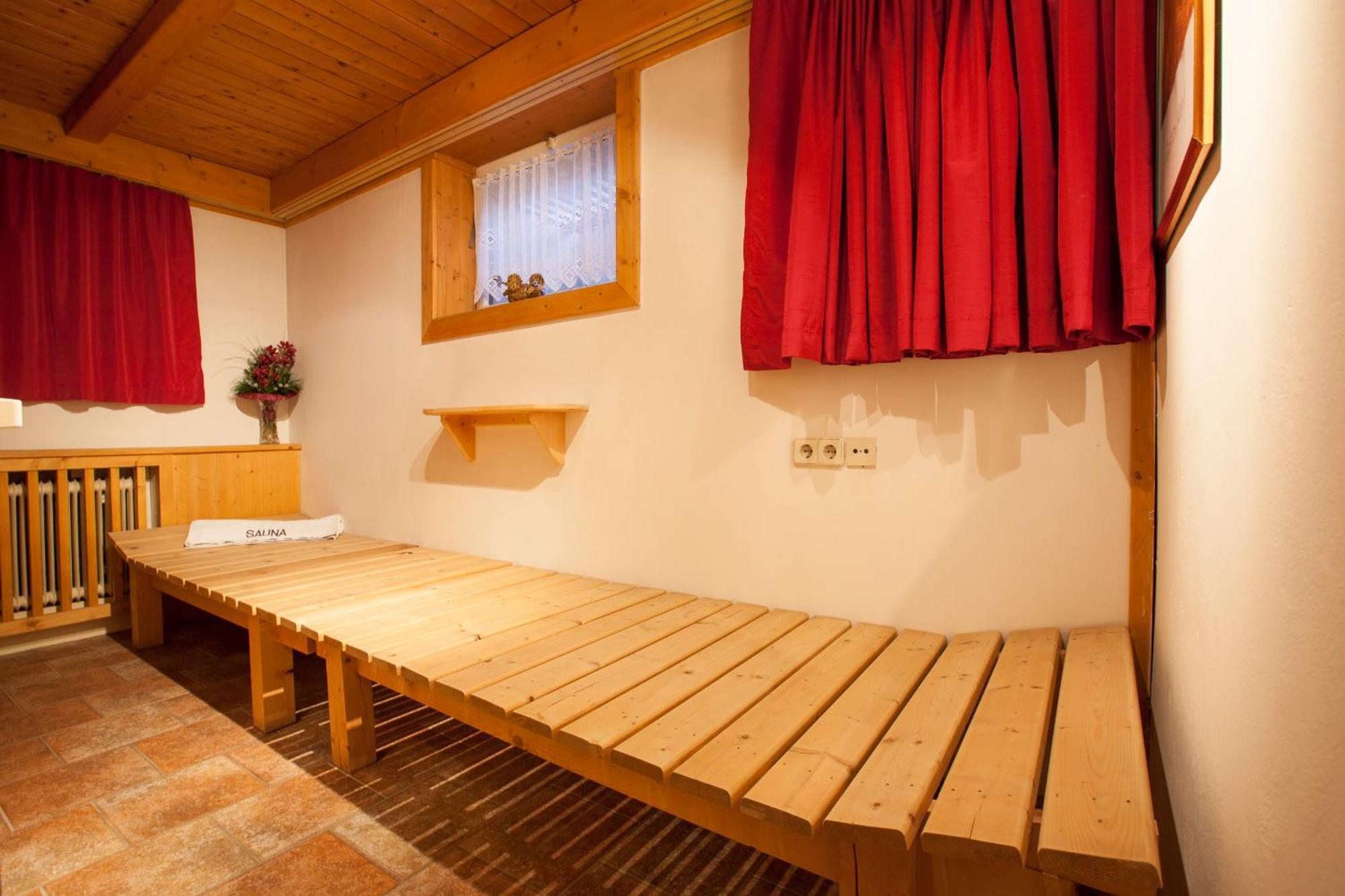 Haus Steinbock Bed and Breakfast Neustift im Stubaital Exteriör bild