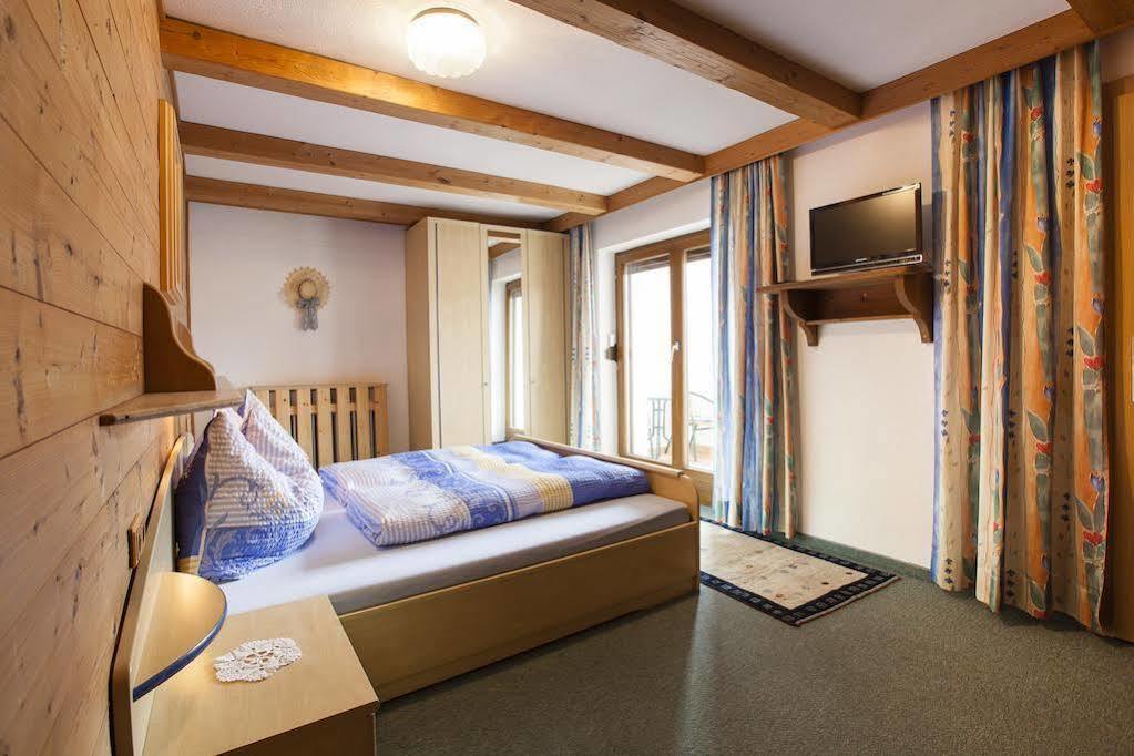 Haus Steinbock Bed and Breakfast Neustift im Stubaital Exteriör bild